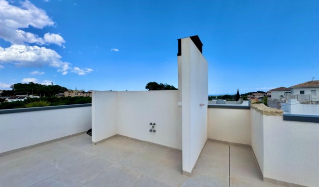 Resale - Villa -
San Miguel de Salinas - Blue Lagoon - Galán