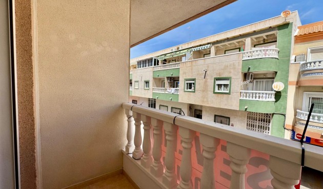 Resale - Apartment -
Torrevieja - Centro