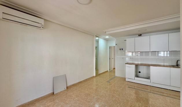 Resale - Apartment -
Torrevieja - Centro