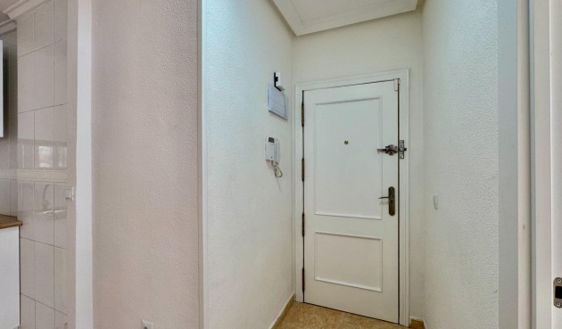 Resale - Apartment -
Torrevieja - Centro