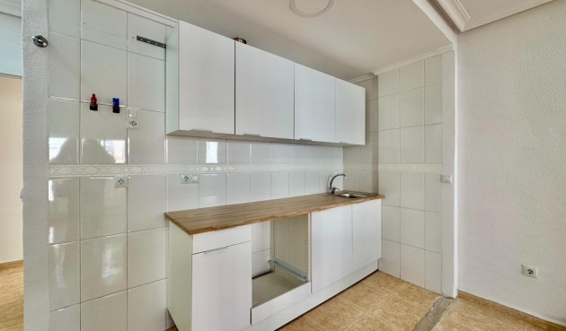 Resale - Apartment -
Torrevieja - Centro