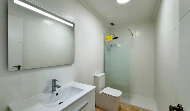 Resale - Apartment -
Torrevieja - Centro