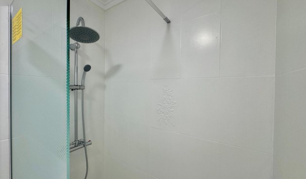 Resale - Apartment -
Torrevieja - Centro