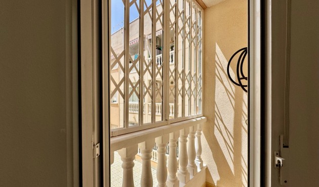 Resale - Apartment -
Torrevieja - Centro