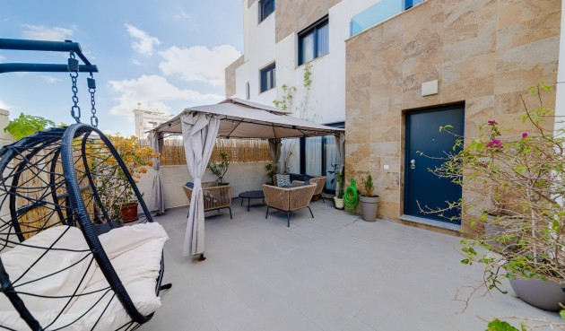 Brukt - Villa -
Villamartin - Orihuela Costa