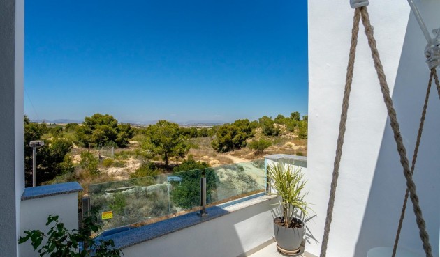 Brukt - Villa -
Villamartin - Orihuela Costa