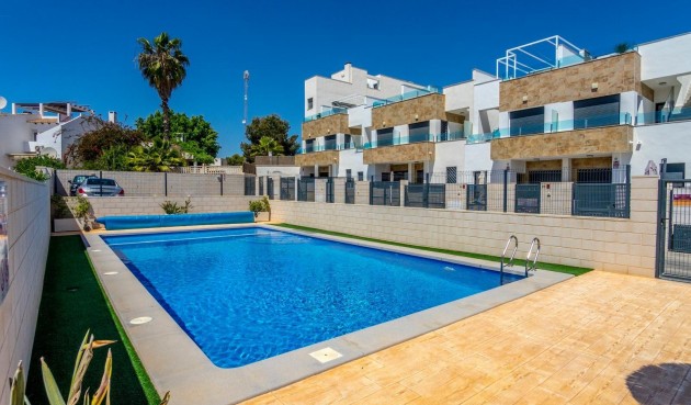 Brukt - Villa -
Villamartin - Orihuela Costa