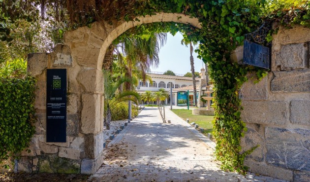 Brukt - Villa -
Villamartin - Orihuela Costa