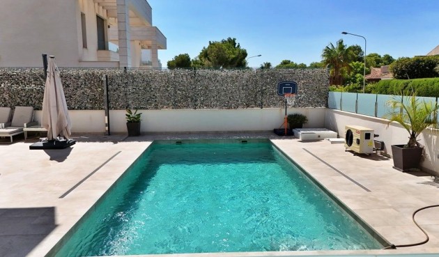 Återförsäljning - Villa -
Orihuela Costa - Villamartín