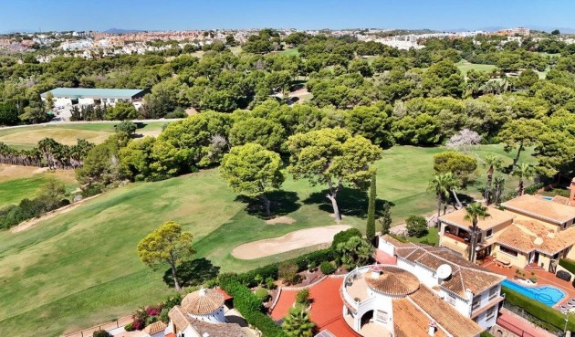 Återförsäljning - Villa -
Orihuela Costa - Villamartín