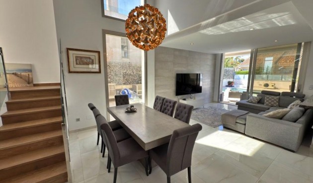 Återförsäljning - Villa -
Orihuela Costa - Villamartín