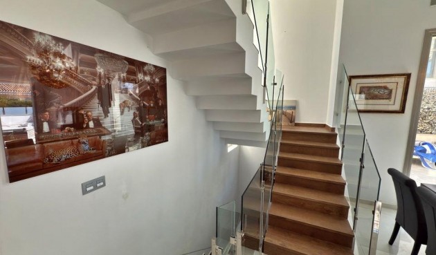 Återförsäljning - Villa -
Orihuela Costa - Villamartín