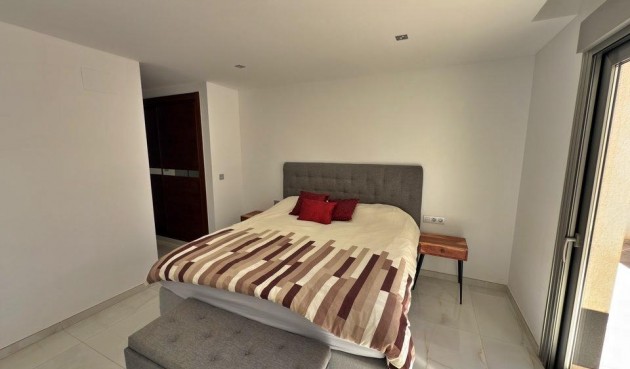Återförsäljning - Villa -
Orihuela Costa - Villamartín