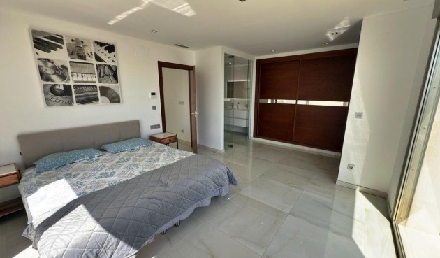 Återförsäljning - Villa -
Orihuela Costa - Villamartín