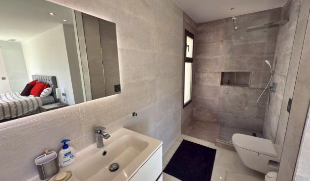 Återförsäljning - Villa -
Orihuela Costa - Villamartín