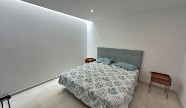 Återförsäljning - Villa -
Orihuela Costa - Villamartín