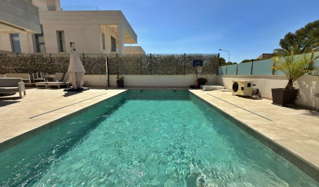 Återförsäljning - Villa -
Orihuela Costa - Villamartín