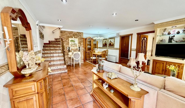 Resale - Town House -
Orihuela Costa - La Zenia