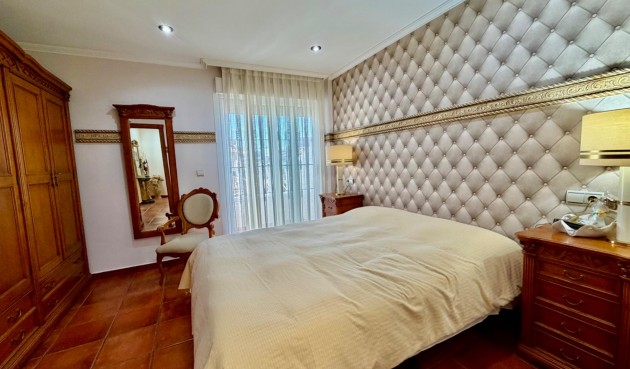 Resale - Town House -
Orihuela Costa - La Zenia