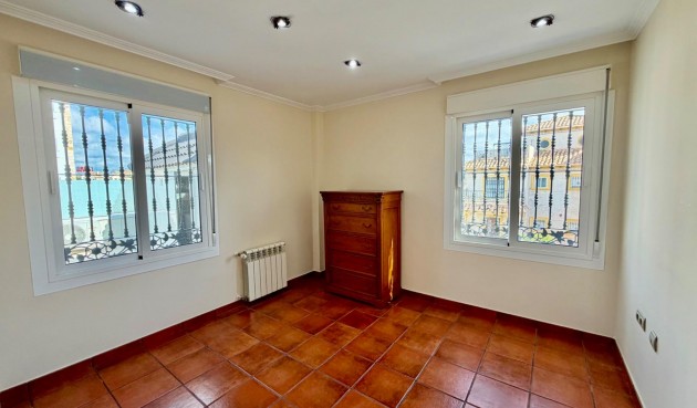 Resale - Town House -
Orihuela Costa - La Zenia