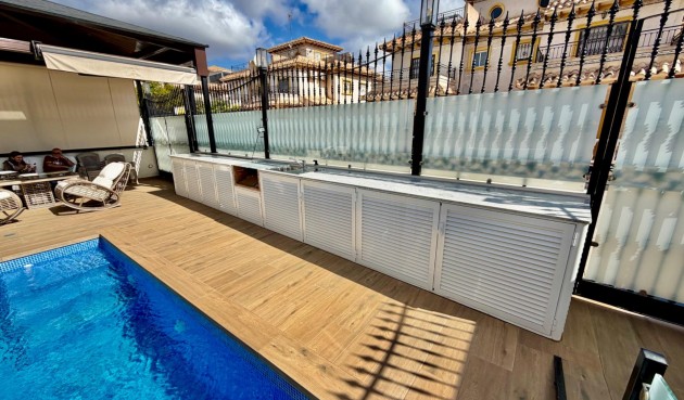 Resale - Town House -
Orihuela Costa - La Zenia