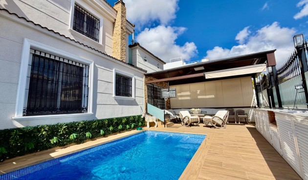 Resale - Town House -
Orihuela Costa - La Zenia