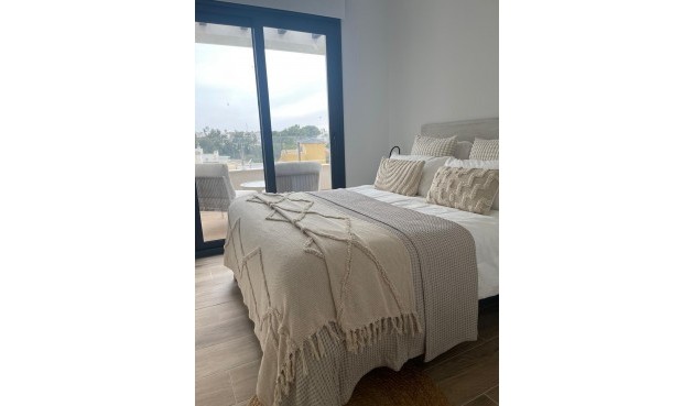 Resale - Penthouse -
Orihuela Costa - Las Filipinas
