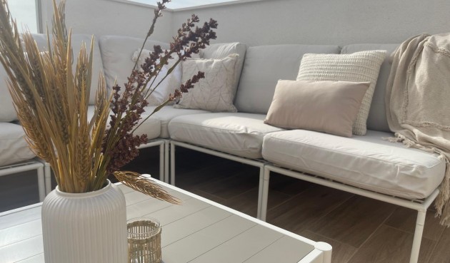 Resale - Penthouse -
Orihuela Costa - Las Filipinas
