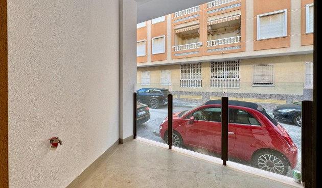 Resale - Apartment -
Torrevieja - Habaneras