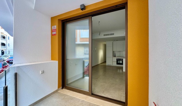 Resale - Apartment -
Torrevieja - Habaneras