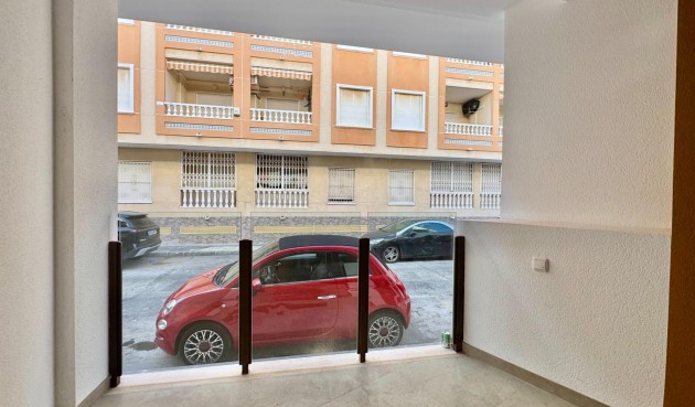 Resale - Apartment -
Torrevieja - Habaneras