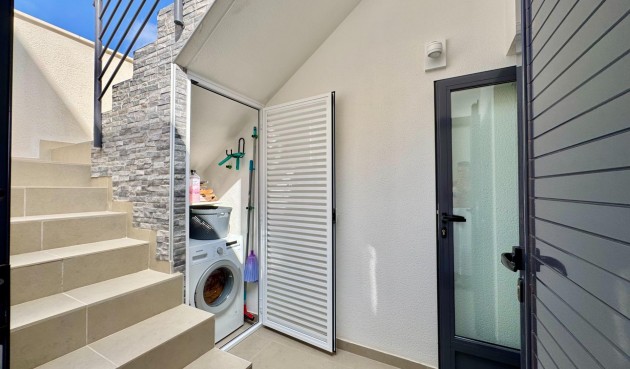 Resale - Villa -
San Miguel de Salinas - Bellavista