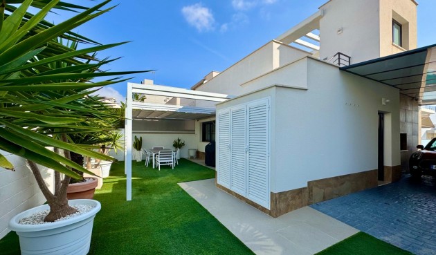 Resale - Villa -
San Miguel de Salinas - Bellavista
