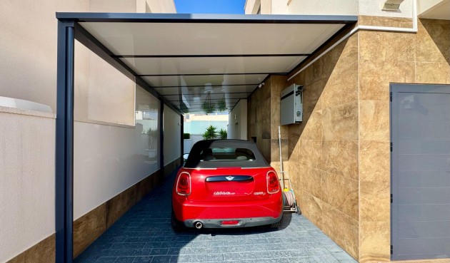 Resale - Villa -
San Miguel de Salinas - Bellavista
