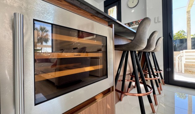 Resale - Villa -
Orihuela Costa - Lomas de Cabo Roig
