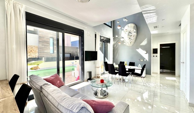 Resale - Villa -
Orihuela Costa - Lomas de Cabo Roig