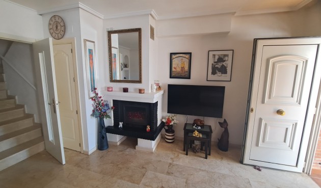 Resale - Town House -
Los Dolses - Inland