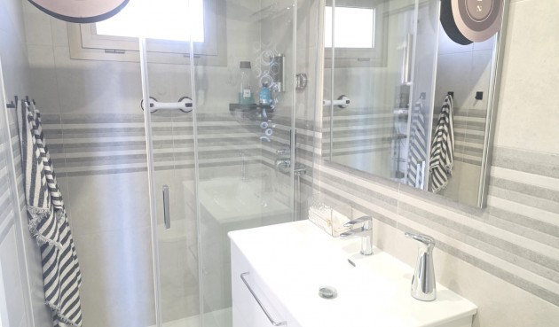 Resale - Apartment -
Villamartin - Costa Blanca