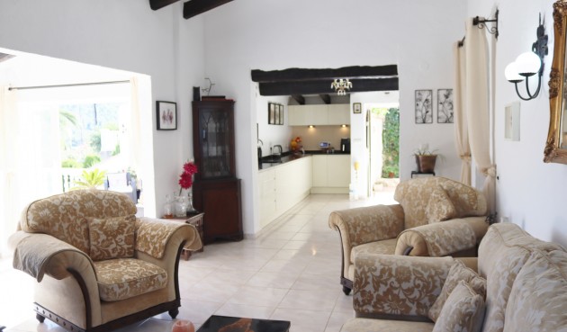 Återförsäljning - Villa -
Orba - Inland
