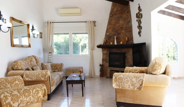 Återförsäljning - Villa -
Orba - Inland