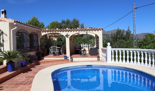 Återförsäljning - Villa -
Orba - Inland