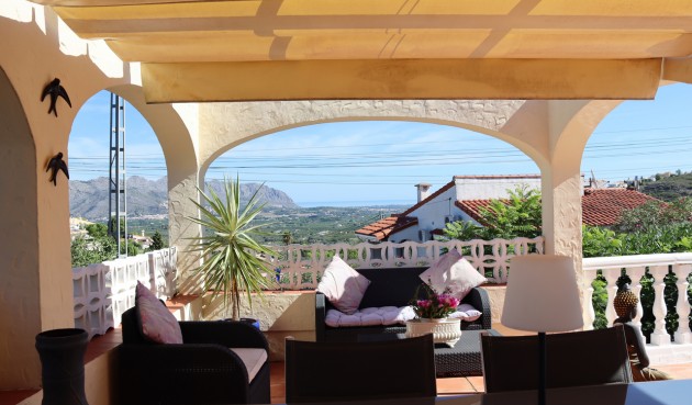 Återförsäljning - Villa -
Orba - Inland