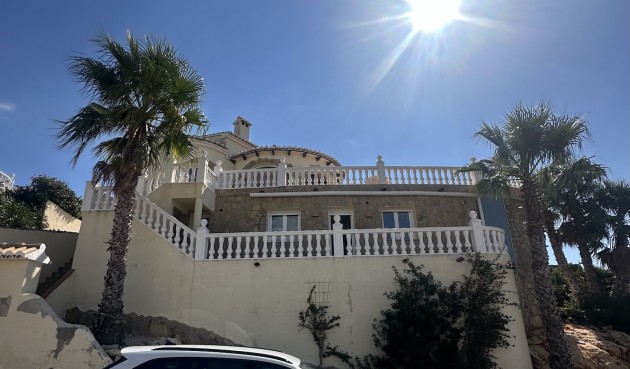 Resale - Villa -
Cumbre del Sol - Costa Blanca