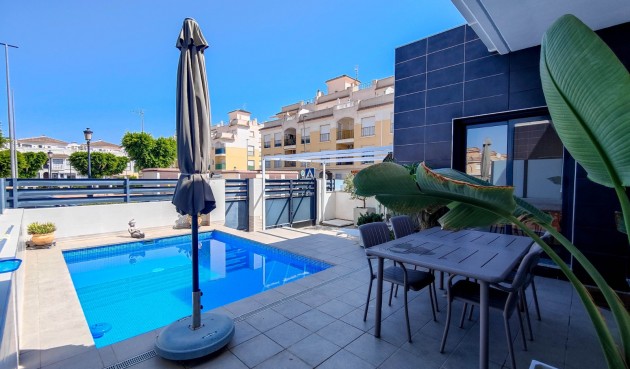 Resale - Villa -
Formentera del Segura - Costa Blanca