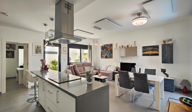 Resale - Villa -
Formentera del Segura - Costa Blanca