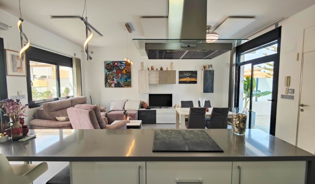 Resale - Villa -
Formentera del Segura - Costa Blanca