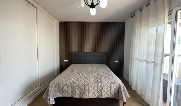 Resale - Villa -
Villamartin - Costa Blanca