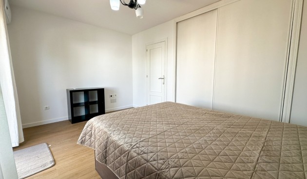 Resale - Villa -
Villamartin - Costa Blanca