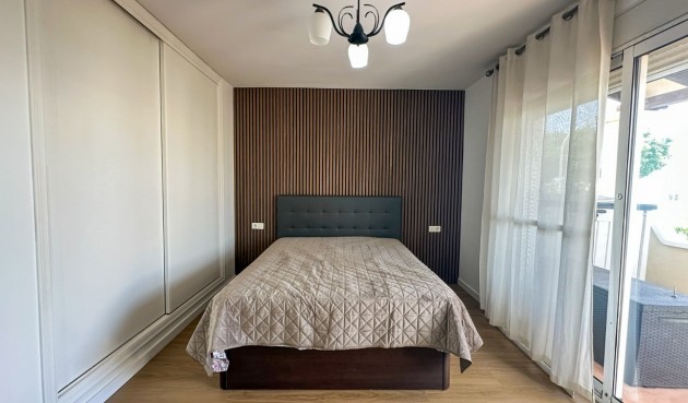 Resale - Villa -
Villamartin - Costa Blanca