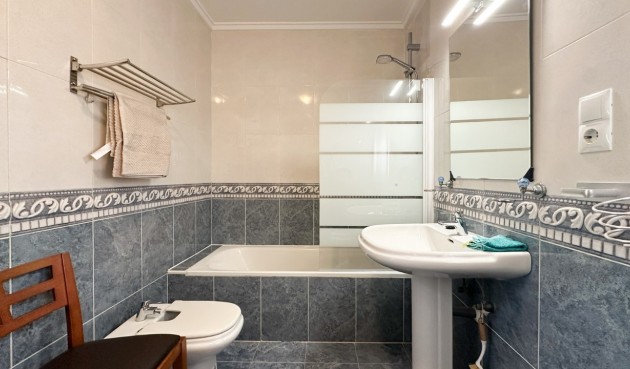 Resale - Villa -
Villamartin - Costa Blanca